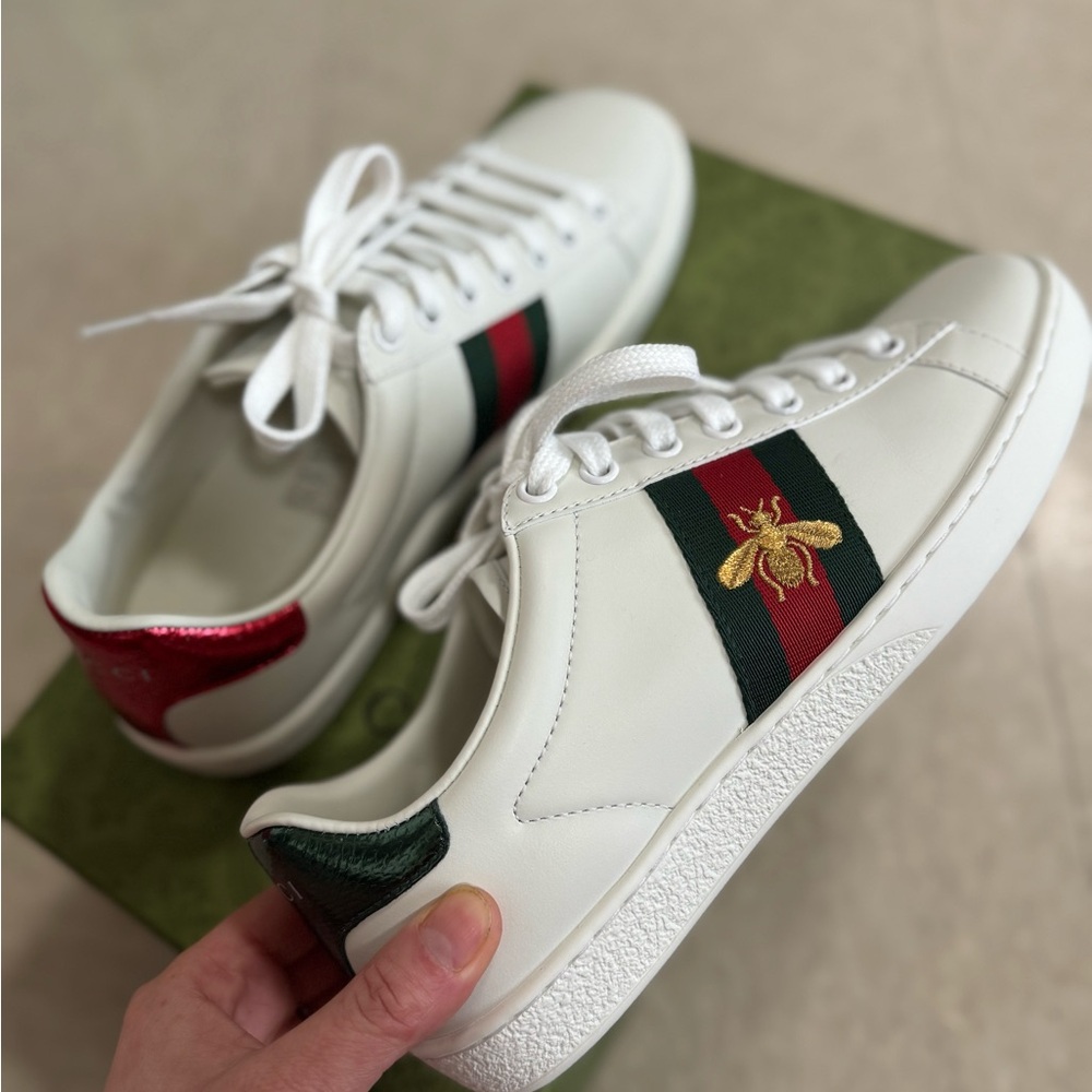 Gucci White Sneakers with Red and Green Stripes